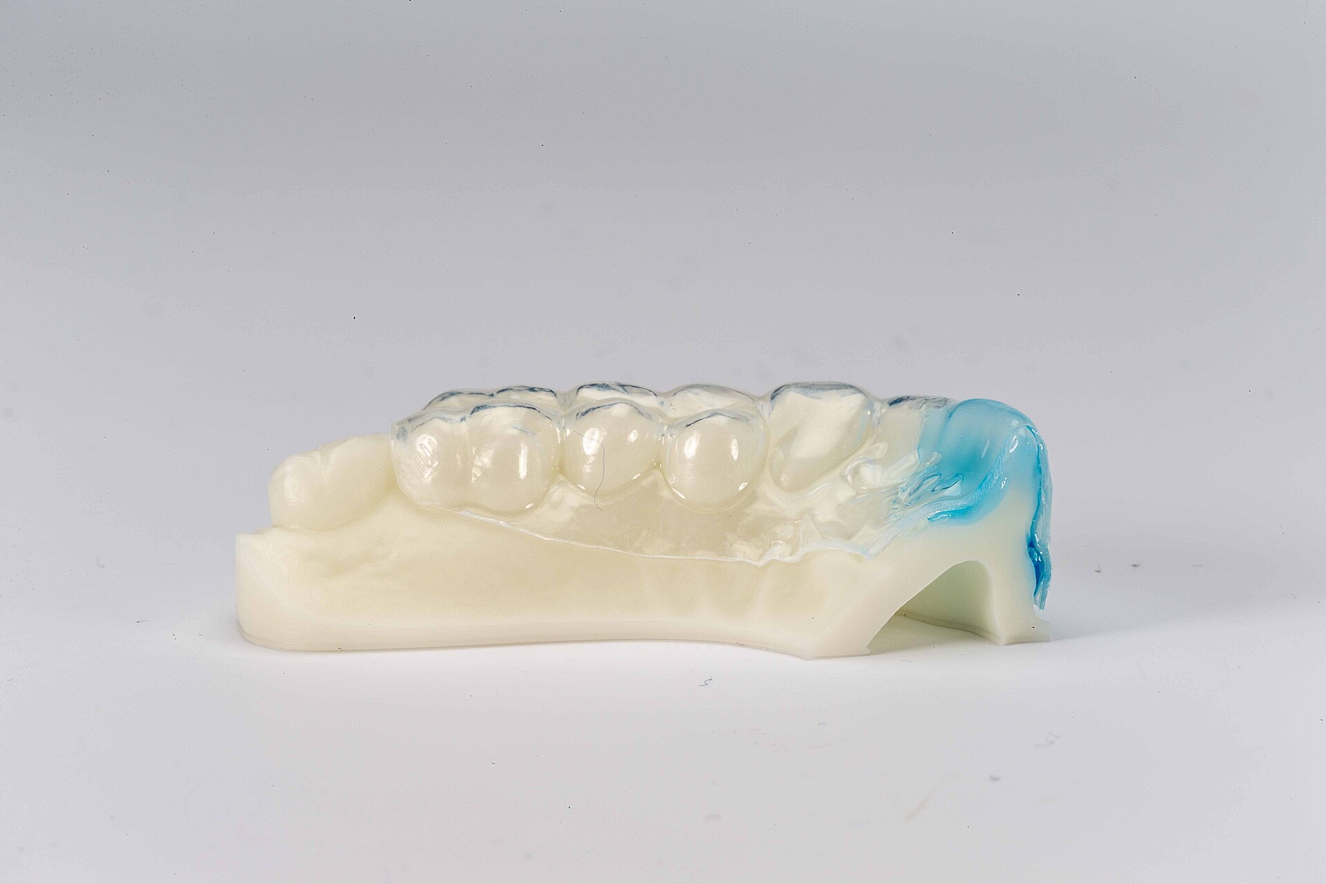 [Translate to English (intl):] Thermoplast-Bleaching-Schiene